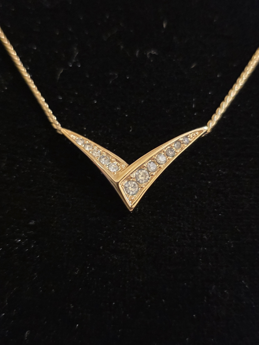 Christian DIOR Gold V-Shaped Crystal Pendant Necklace - Women